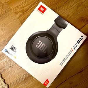 NEW JBL Club 700 Pro Sound Wireless Headphones